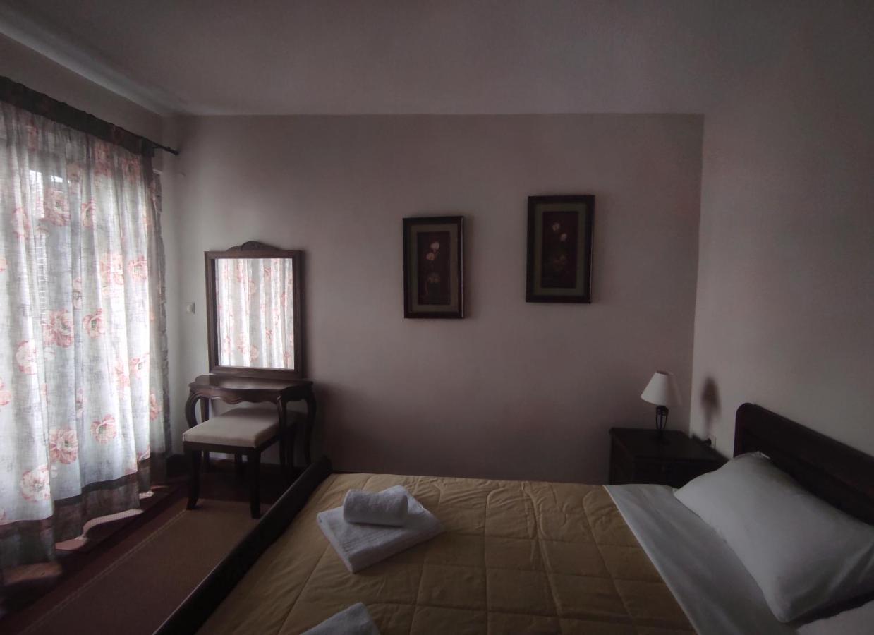 Meterizi Guesthouse Varvitsa Екстер'єр фото