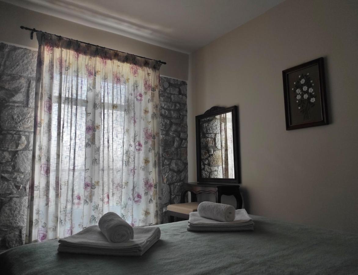 Meterizi Guesthouse Varvitsa Екстер'єр фото