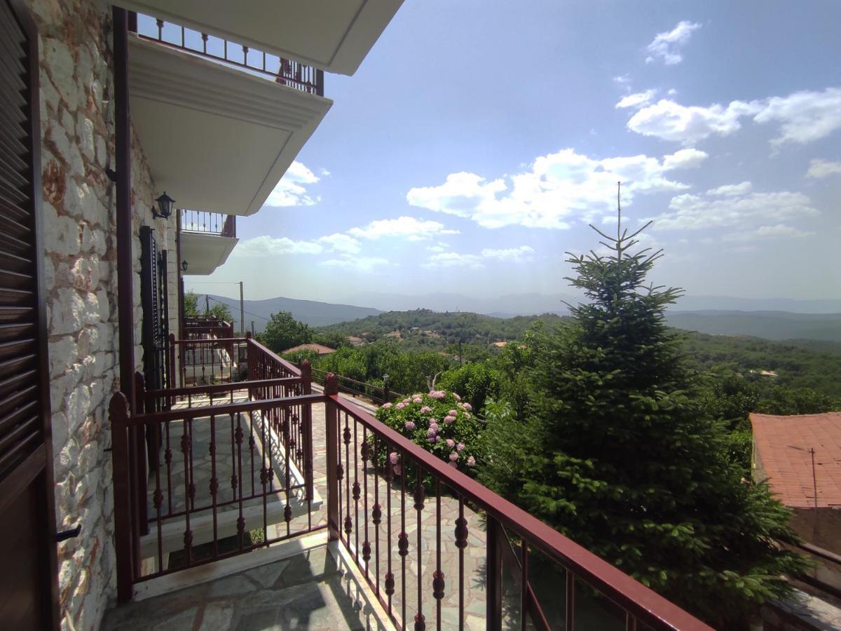 Meterizi Guesthouse Varvitsa Екстер'єр фото