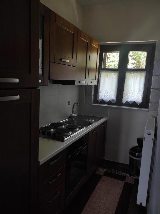 Meterizi Guesthouse Varvitsa Екстер'єр фото