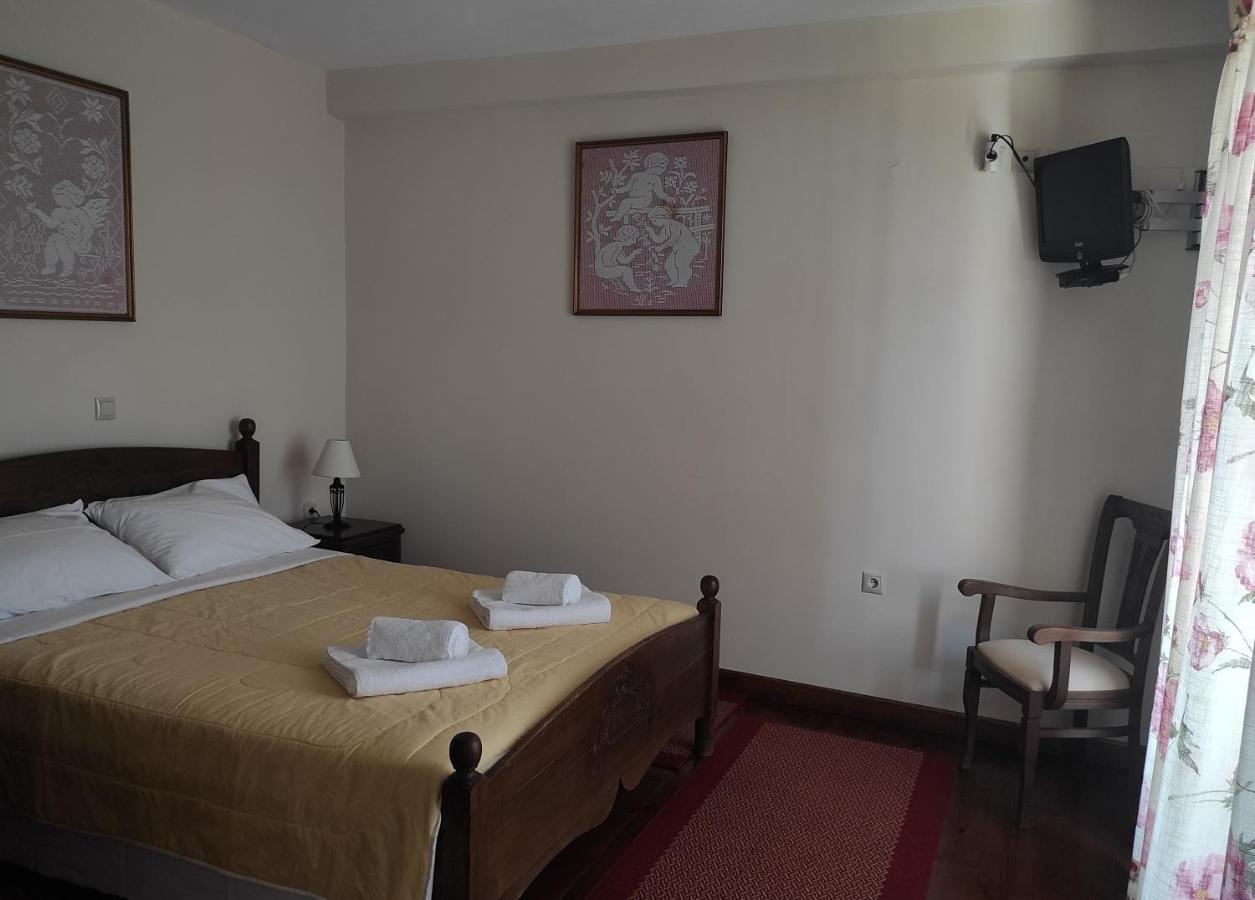 Meterizi Guesthouse Varvitsa Екстер'єр фото